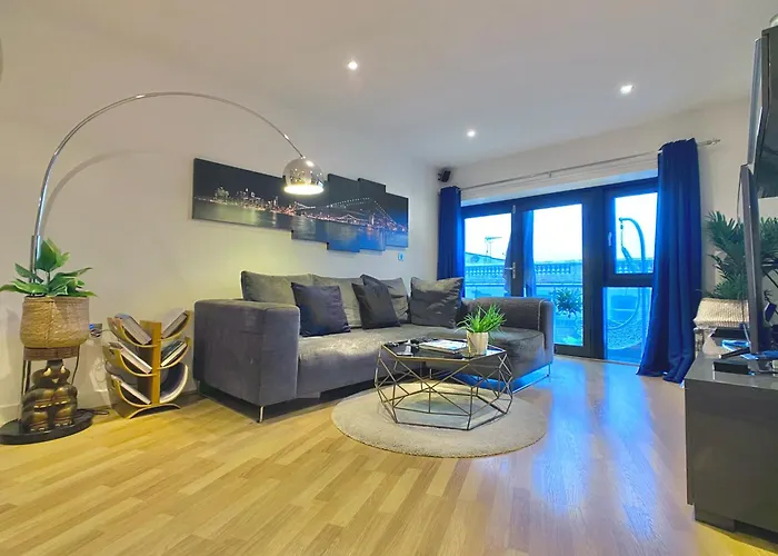 Modern, Spacious Flat In The Heart Of Bournemouth.