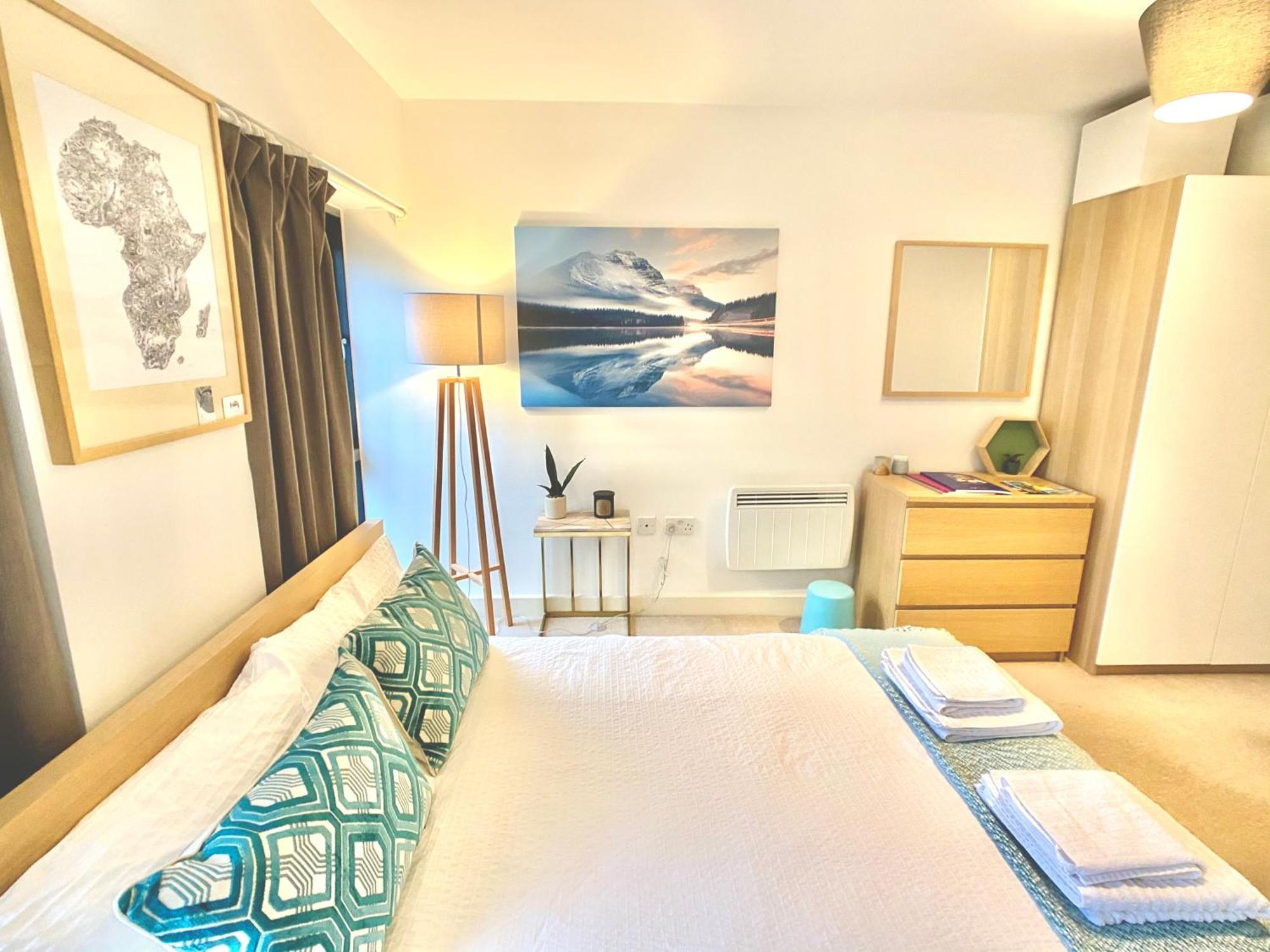 Habitación en casa particular Modern, Spacious Flat In The Heart Of Bournemouth. *